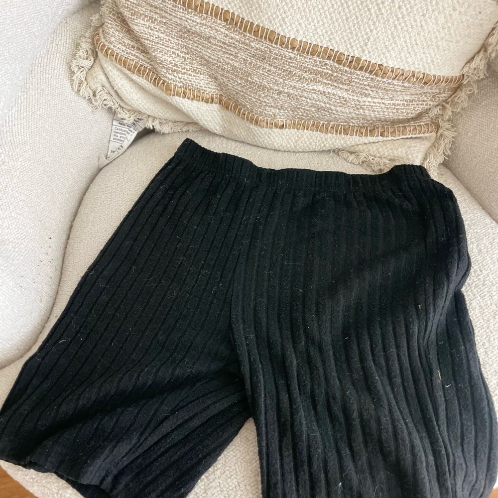 Cozy Black Ribbed Shorts